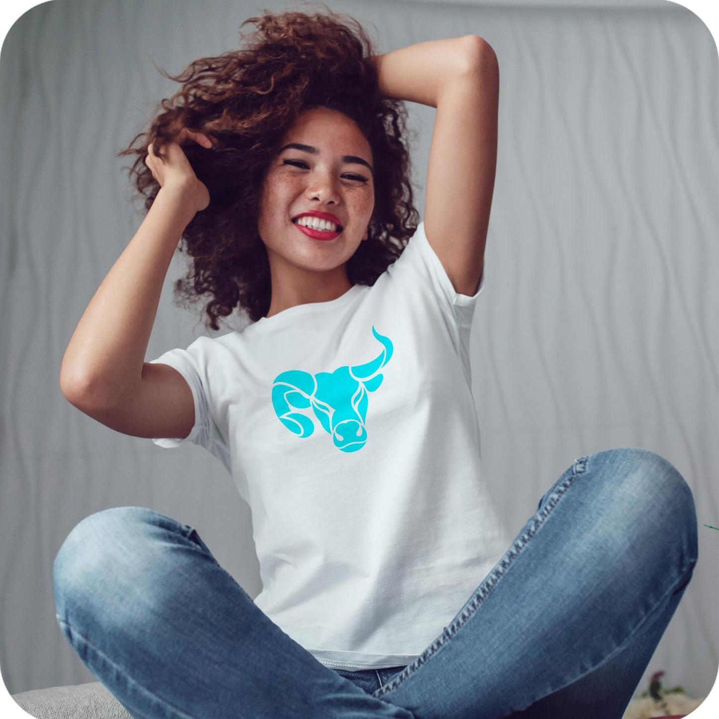 Unisex Comfy Tshirt By Salud